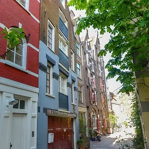 https://apartments-romance.amsterdamhotelsnl.com